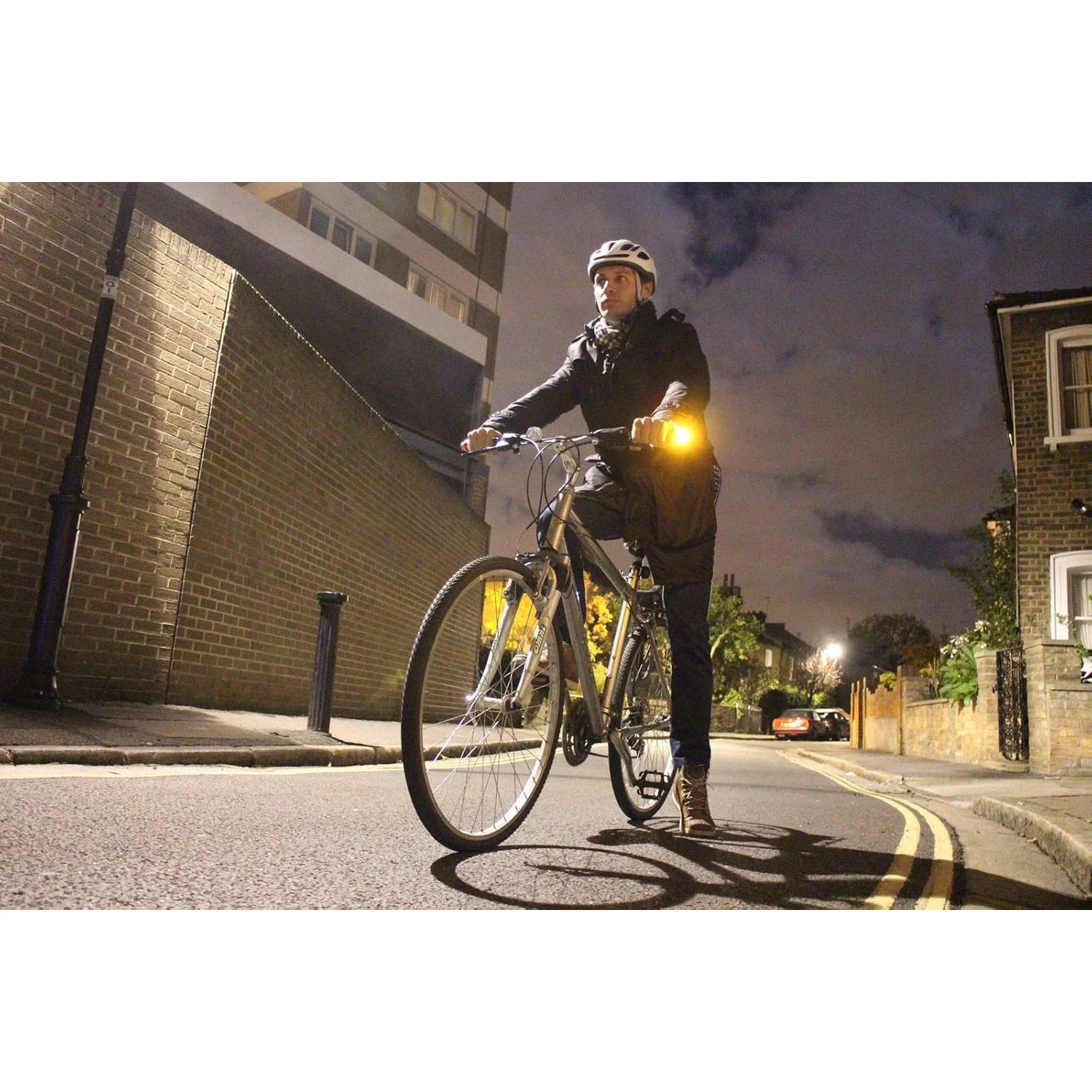 Vista in azione su bici delle Frecce Bici CYCL WingLights Fixed
